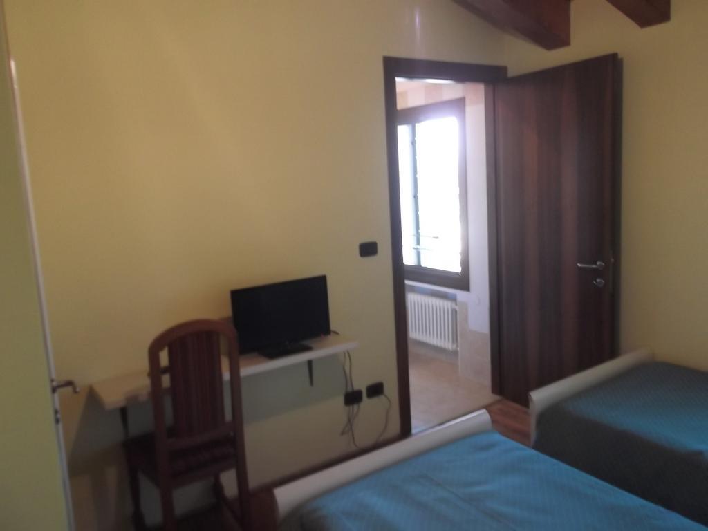 Agriturismo La Prateria ガッツォ エクステリア 写真