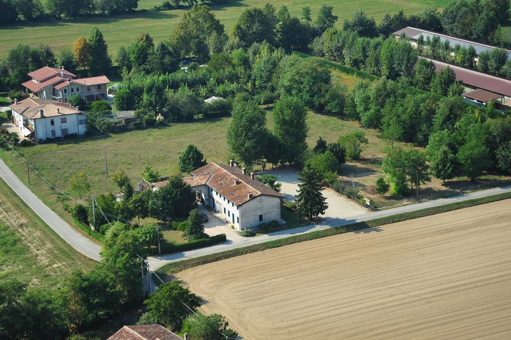Agriturismo La Prateria ガッツォ エクステリア 写真