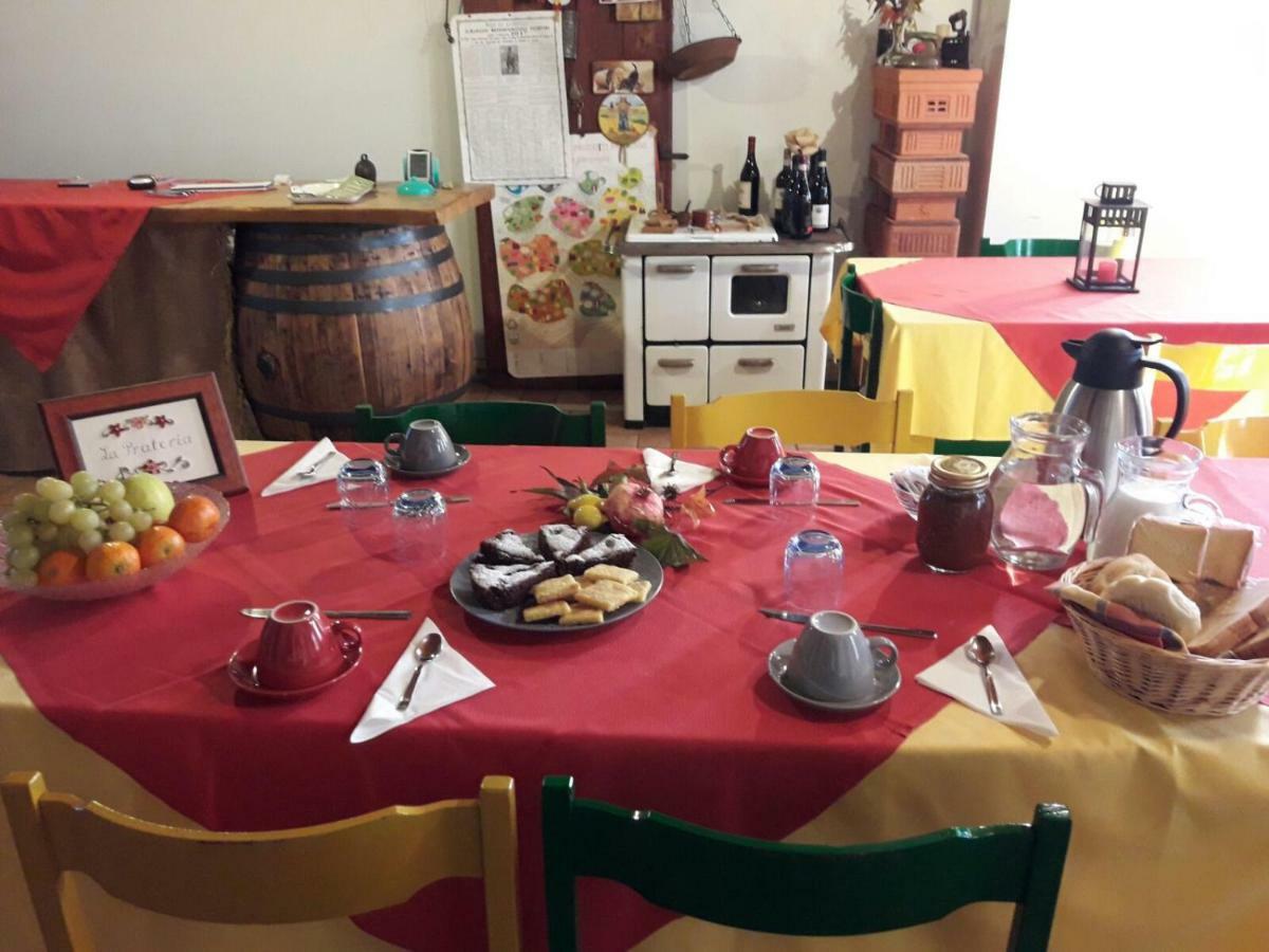 Agriturismo La Prateria ガッツォ エクステリア 写真